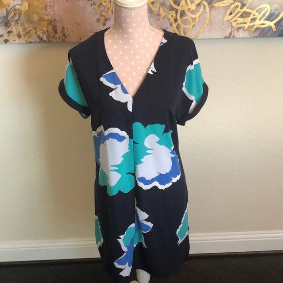 Dress - Picture 1 of 5
